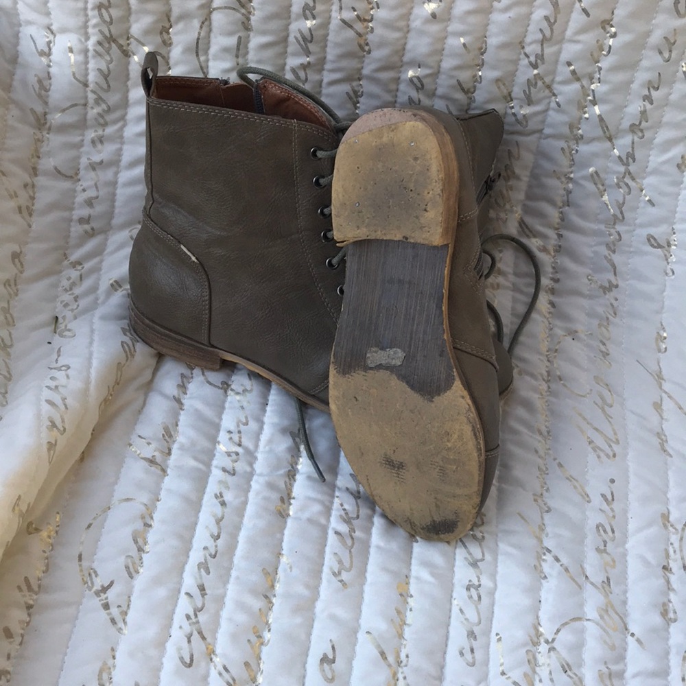 Short boots - Picture 3 of 3